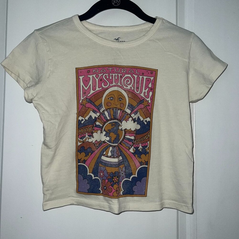 Hollister Cropped Graphic Tee